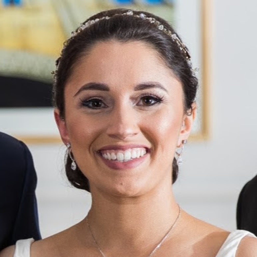 Meet your Posher, Mia